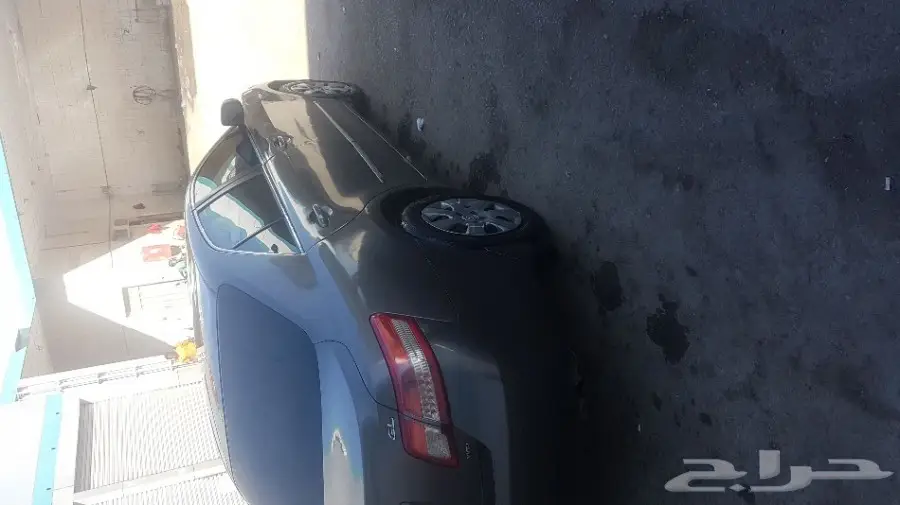 كامري 2010 لون بني محروق