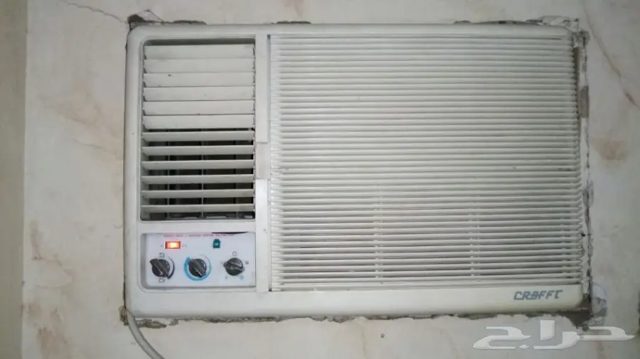 عدد 3 مكيفات وغرفة نوم وطقم كنب للبيع  (image 1)