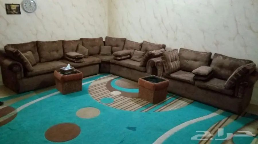 عدد 3 مكيفات وغرفة نوم وطقم كنب للبيع  (image 3)