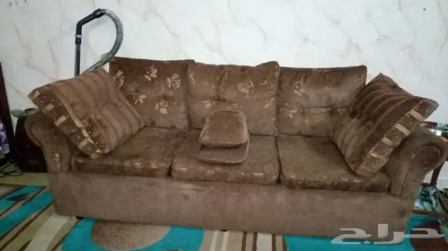 عدد 3 مكيفات وغرفة نوم وطقم كنب للبيع  (image 4)