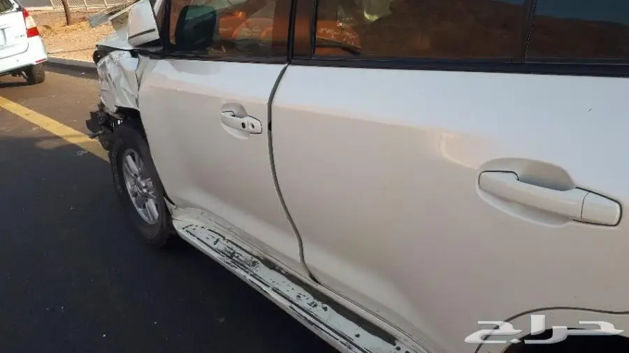  جيب تويوتا لاند كروزر 2008 V6 مصدوم للبيع (image 2)