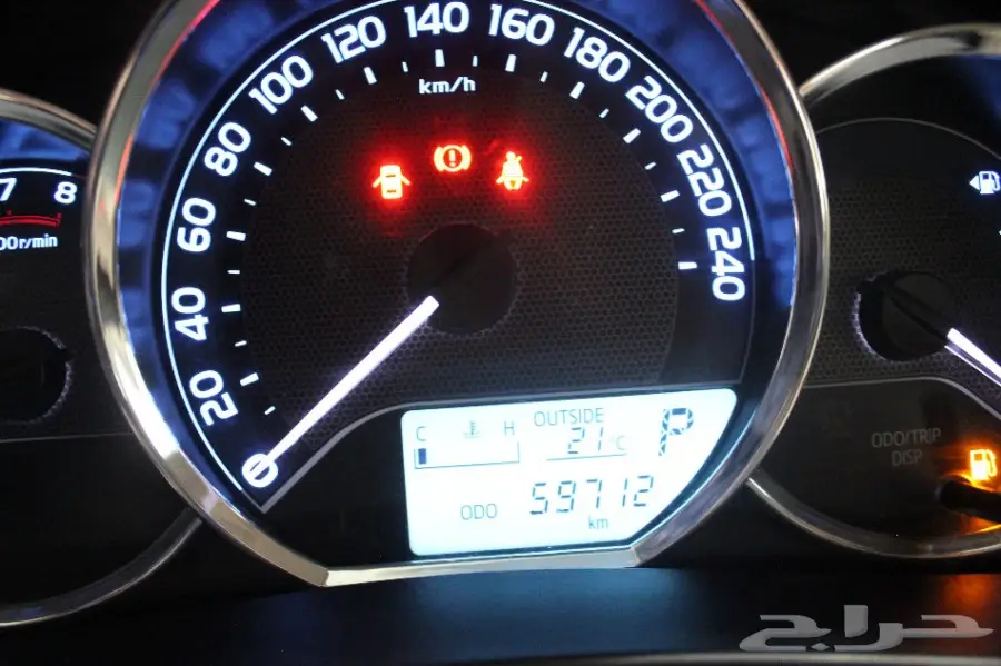 تويوتا كورولا XLI موديل 2016 (image 7)