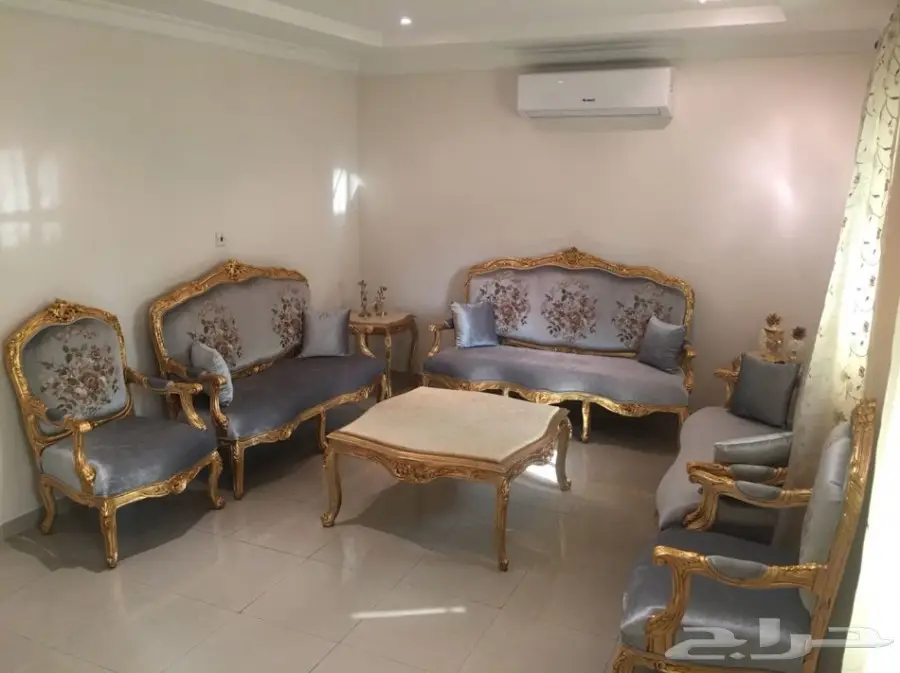 كنب فخم للبيع (image 1)