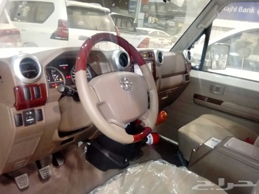 تويوتا ربع بريمي 2018 - نفقيشن(كاش وتقسيط) (image 7)