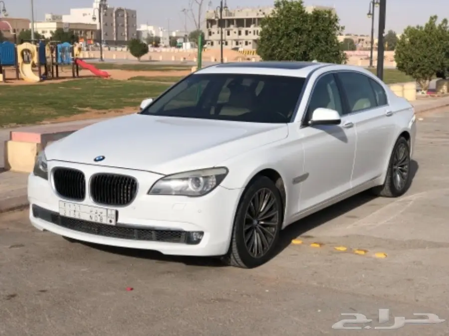 Bmw موديل 2009 حجم 740