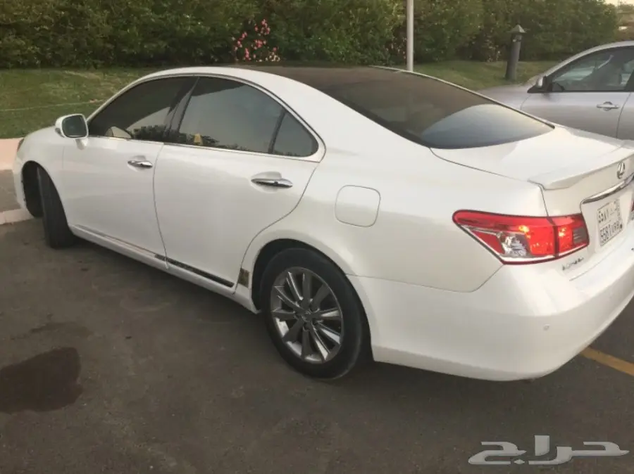 لكزس ES350 2010 فل كامل (image 2)