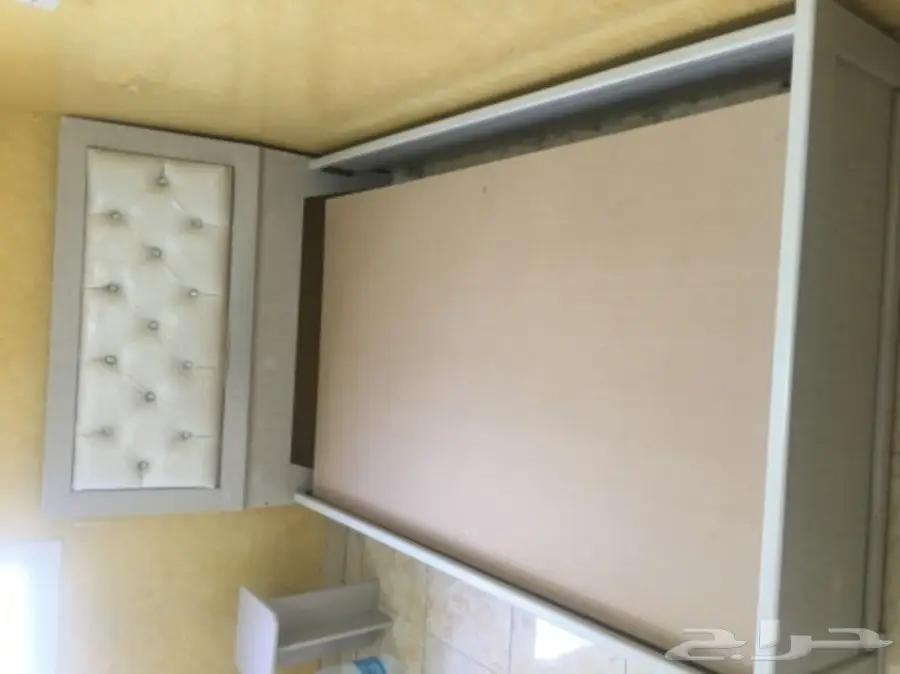 غرفة نوم شبه جديدة وبسعر مغري للبيع (image 4)