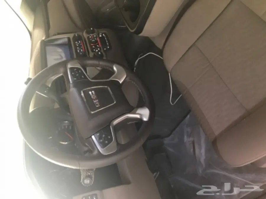 يوكن 2017 حجم الصغير SLE (image 5)