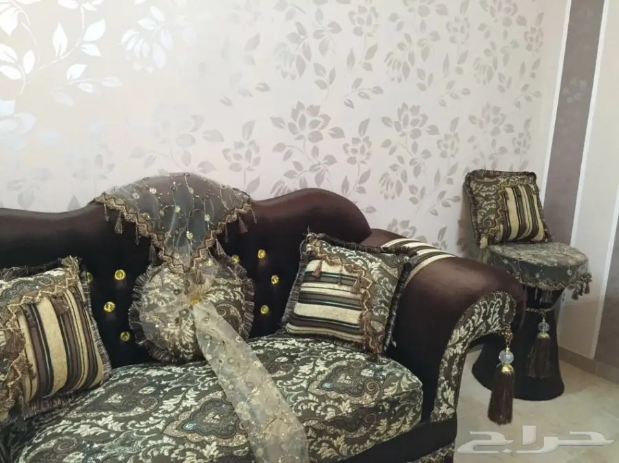 كنب نظيف للبيع 