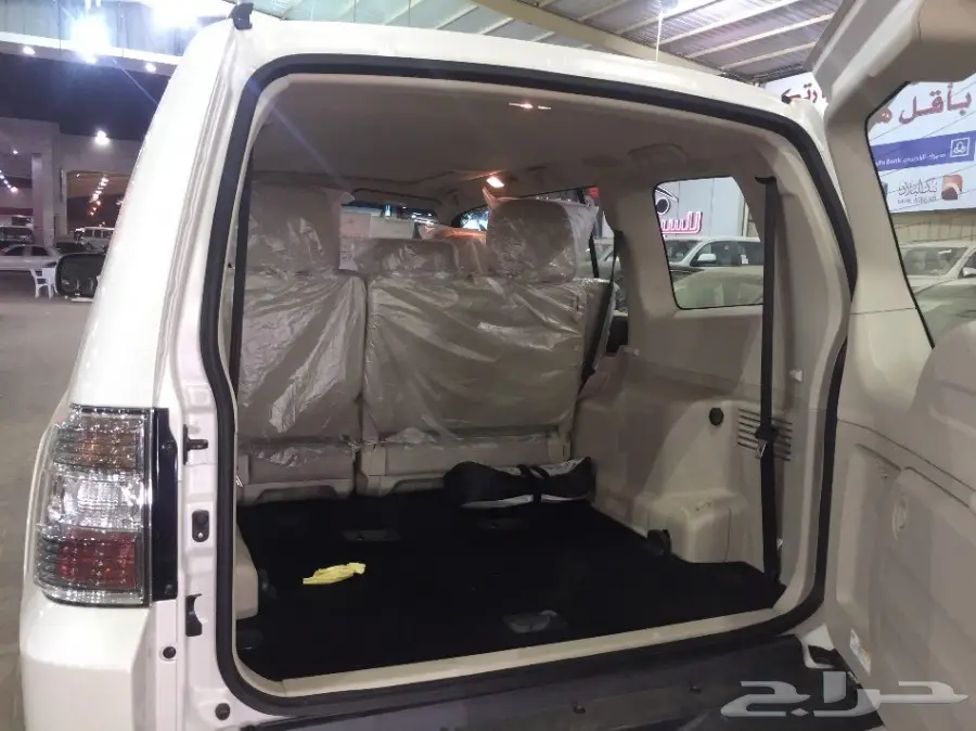 باجيرو 2017 سعودي 3.8 فل كامل علامات ذهبية (image 17)