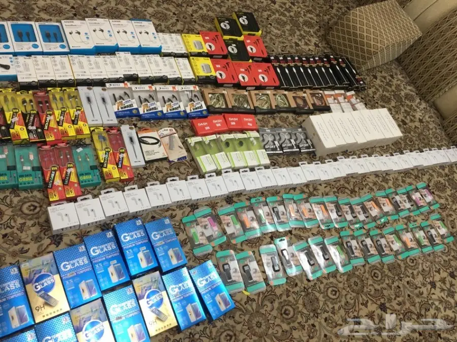 للبيع بضاعة اكسسوارات جوالات بسعر الجمله (image 4)