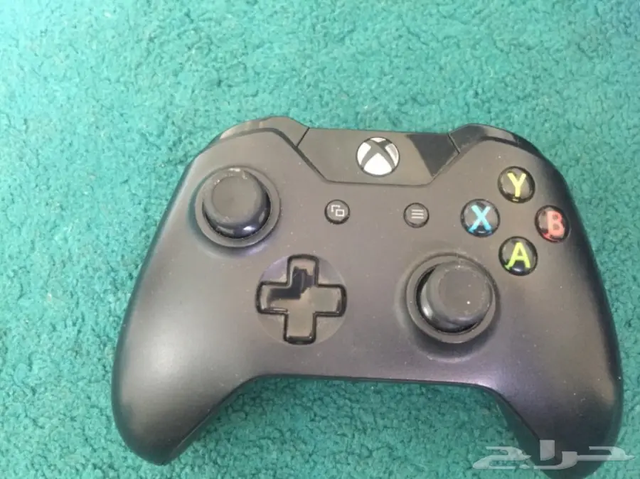 اكس بوكس ون للبيع نضيف استخدام قليل  (image 1)