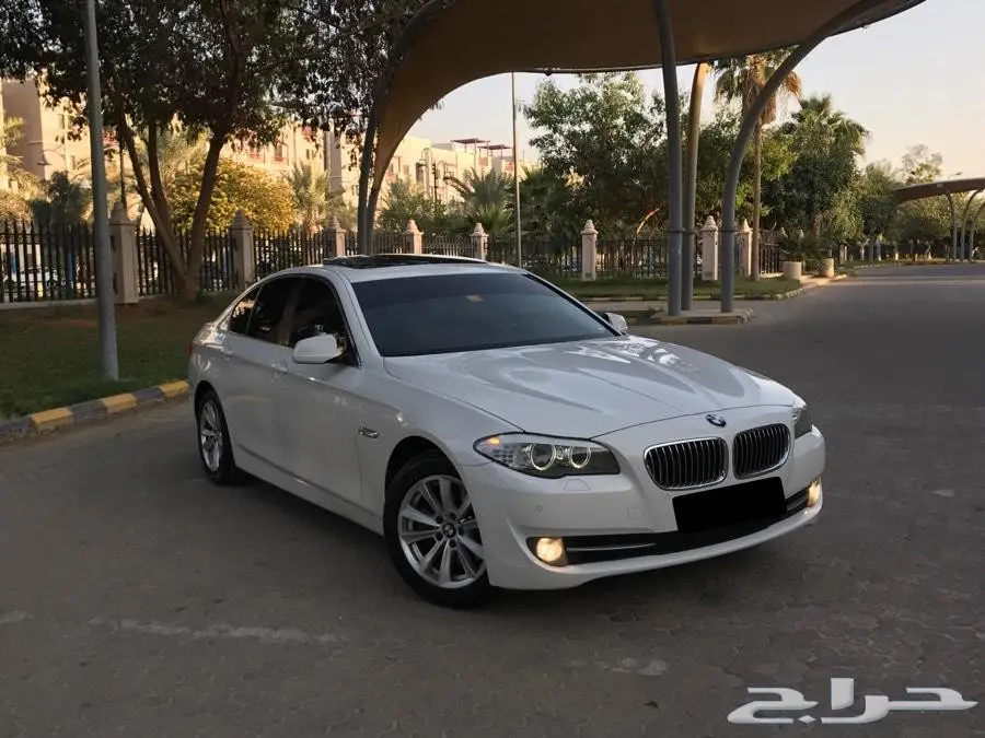 bmw 528i 2013 شبه جديدة