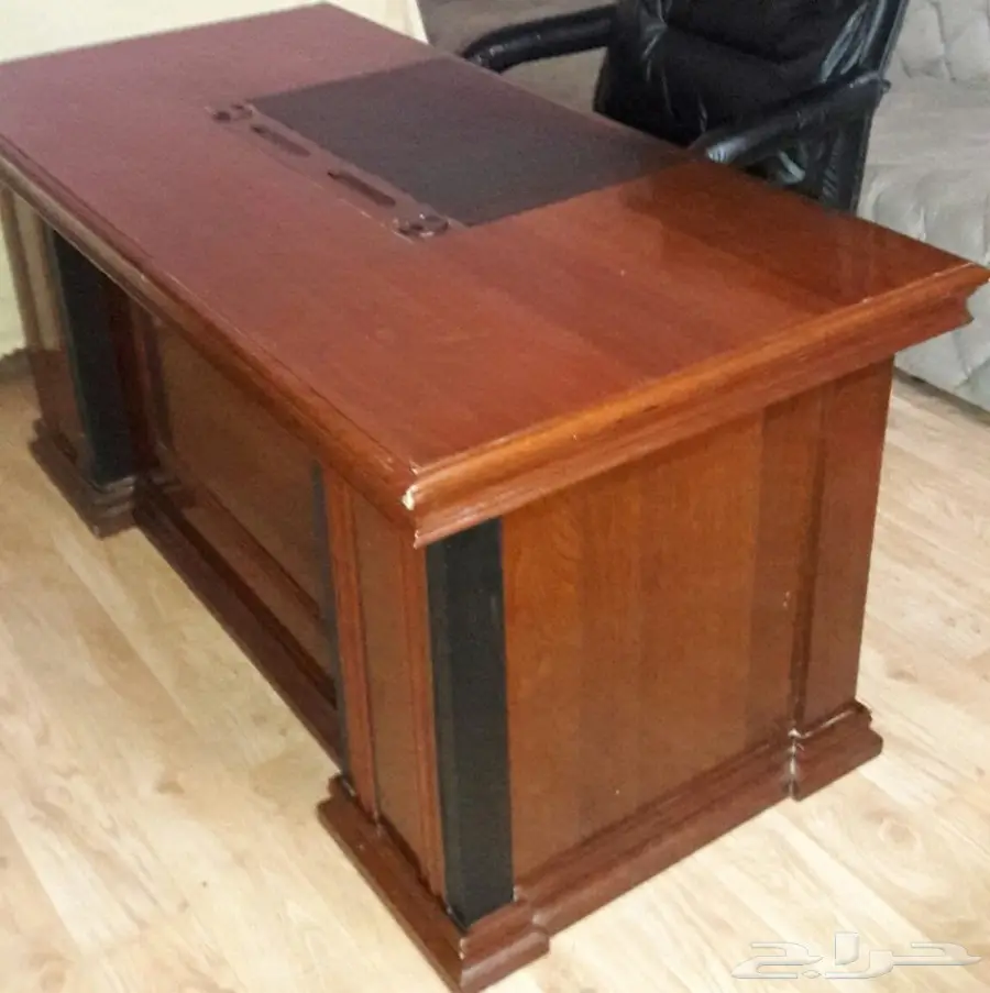 مكتب خشبي للبيع 