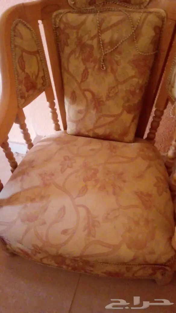 أثاث منزلي مستعمل - كراسي كنب عالية الجودة (image 1)