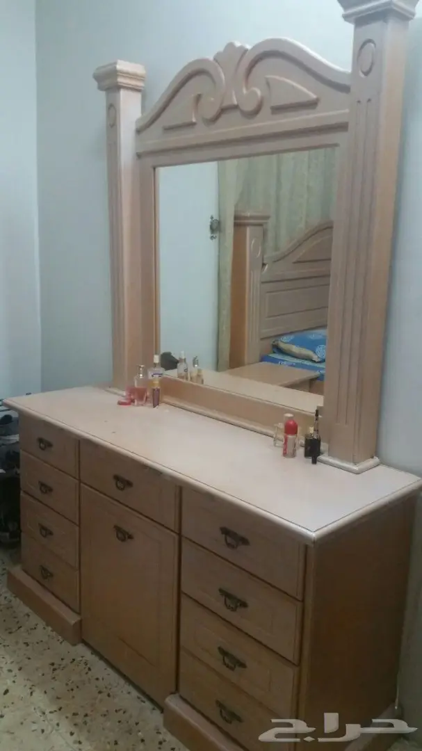 غرفة نوم كبيرة وأنتريه وترابيزة سفرة للبيع (image 3)