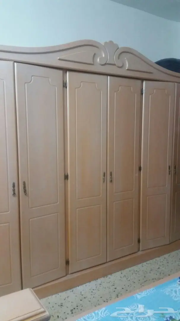 غرفة نوم كبيرة وأنتريه وترابيزة سفرة للبيع (image 4)