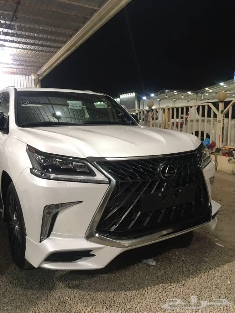 للبيع جيب لكزس 2018 فل كامل ماشي 200 كيلو (image 1)