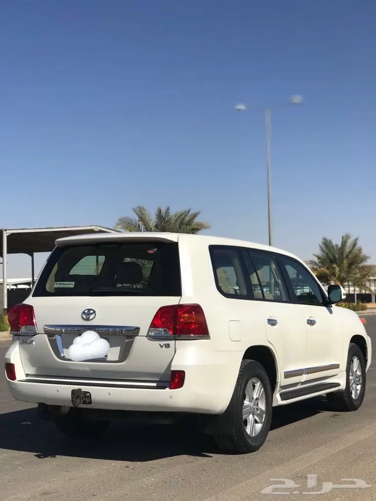 جيب لاندكروزر 2014 GXR (image 1)