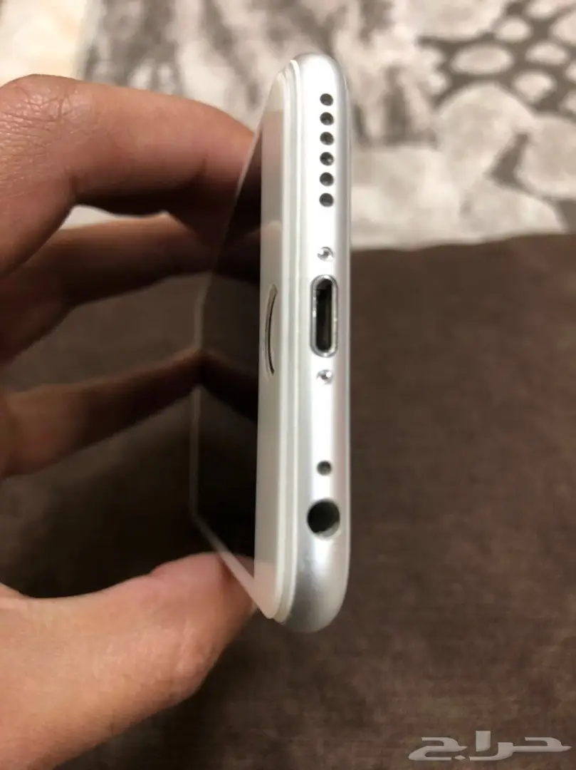 iPhone 6 - فضي - 64GB - الأحساء