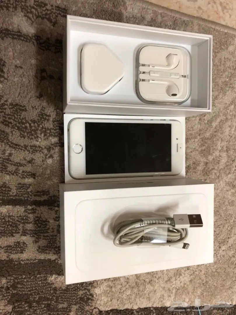 iPhone 6 - فضي - 64GB - الأحساء (image 8)