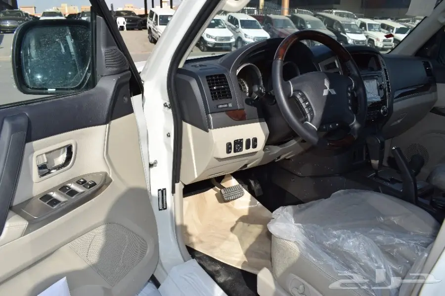 ميتسوبيشي باجيرو 2017(العيسائي)فل كامل3.5 (image 12)