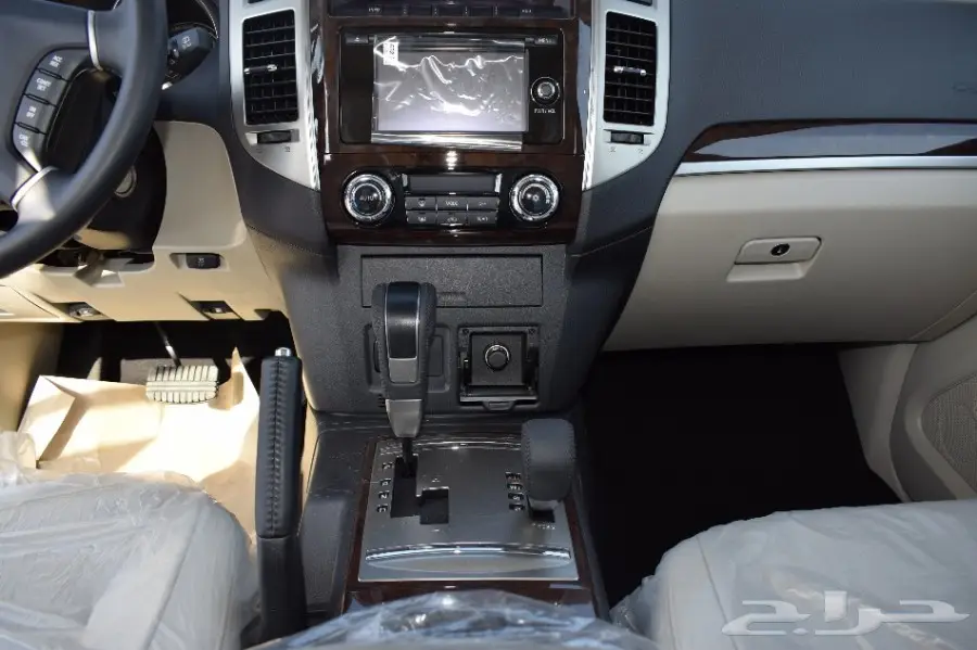 ميتسوبيشي باجيرو 2017(العيسائي)فل كامل3.5 (image 13)