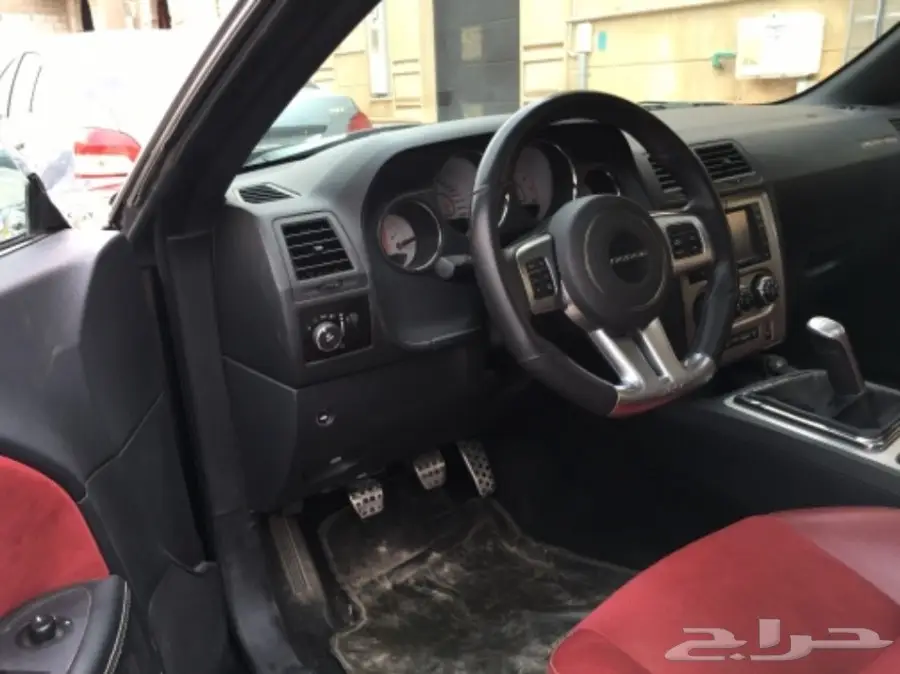 للبيع كلتش قير عادي  شالنجر srt 2013 