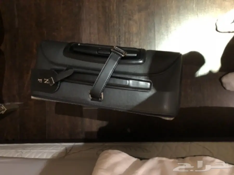 شناط لويس فيتون اصليه مع الأوراق  (image 1)