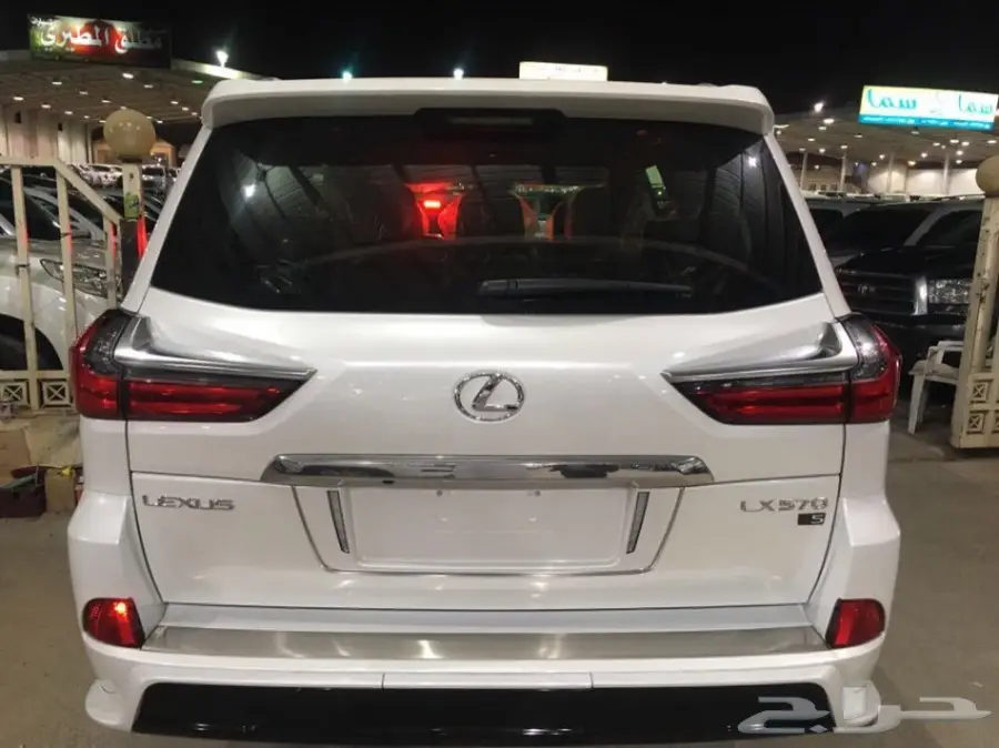 للبيع جيب لكزس 2018 فل كامل ماشي 200 كيلو (image 7)