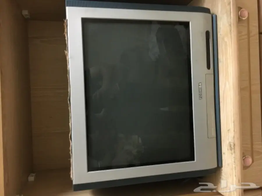 طقم كنب مع 2 تلفزون مع دولاب تلفزون (image 4)