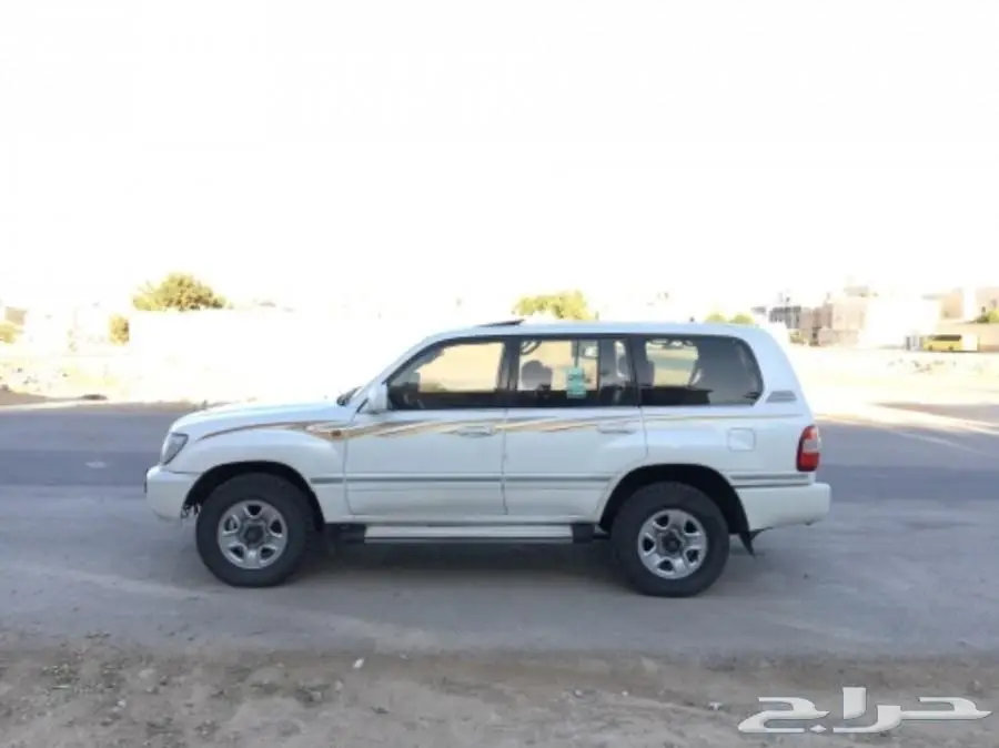 للبيع جيب لندكروزر 2006 VXR أبيض نظيف فل كامل (image 1)