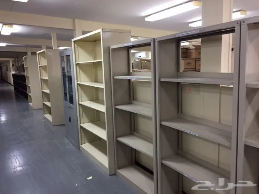 للبيع طاولات مكتبيه وكراسي مستعمل وجديد  (image 5)