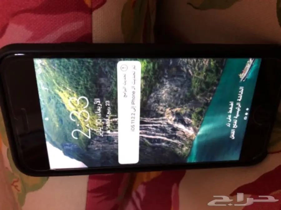 آيفون 7 أسود نظيف جدا بكرتونه وكامل أغراضه (image 1)