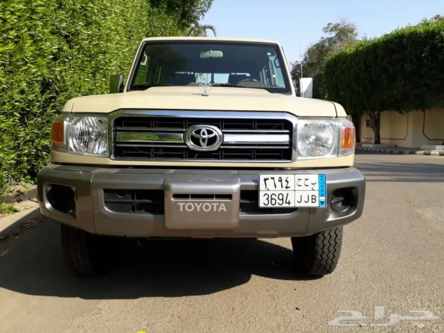 تويوتا شاص 2016 مخزن ماشي 16 ألف . (image 2)