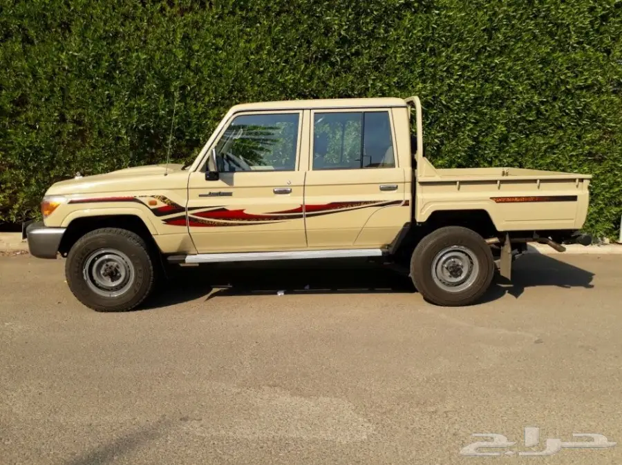 تويوتا شاص 2016 مخزن ماشي 16 ألف . (image 4)