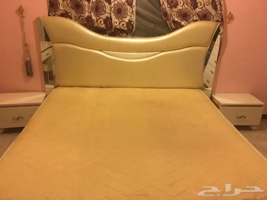 للبيع اثاث نظيف جدا جدا جدا بغرض السفر . (image 2)