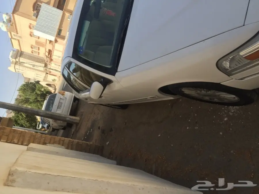 فورد مركيز سعودي 2010 ابيض  (image 3)