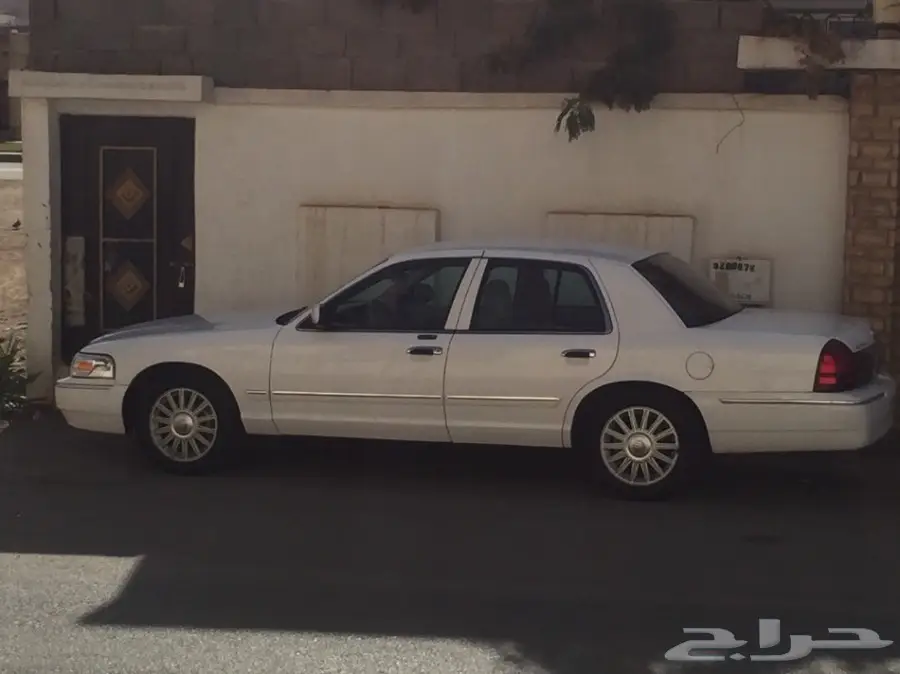 فورد مركيز سعودي 2010 ابيض  (image 5)