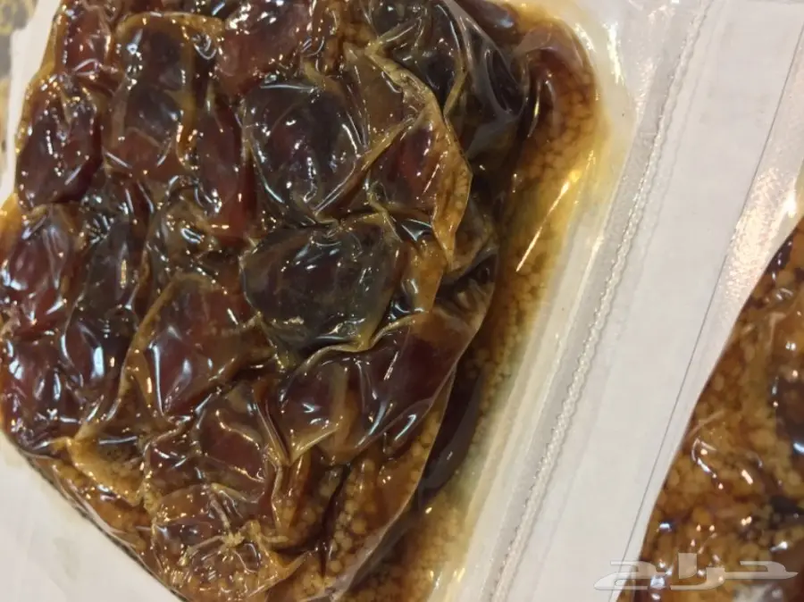 حراج على 20 كرتون تمر سومو