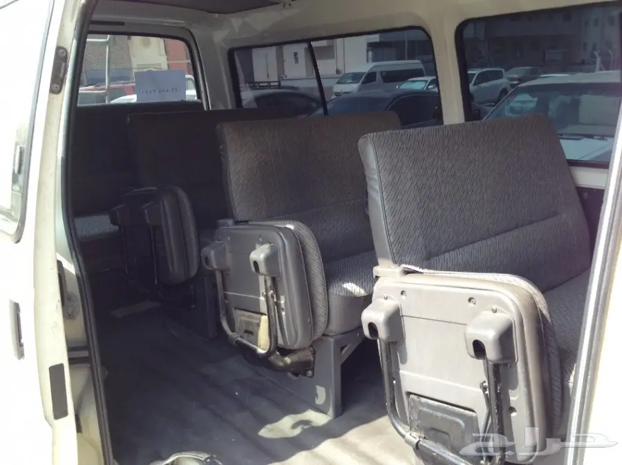 باص نيسان اورفان 2001 للبيع