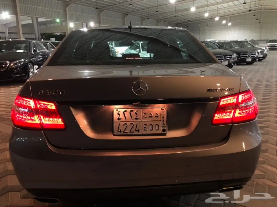 مرسيدسE 2010 بحالة ممتازة  كت AMG (image 5)