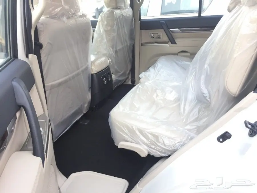 باجيرو 2017 سعودي 3.8 فل كامل علامات ذهبية (image 8)