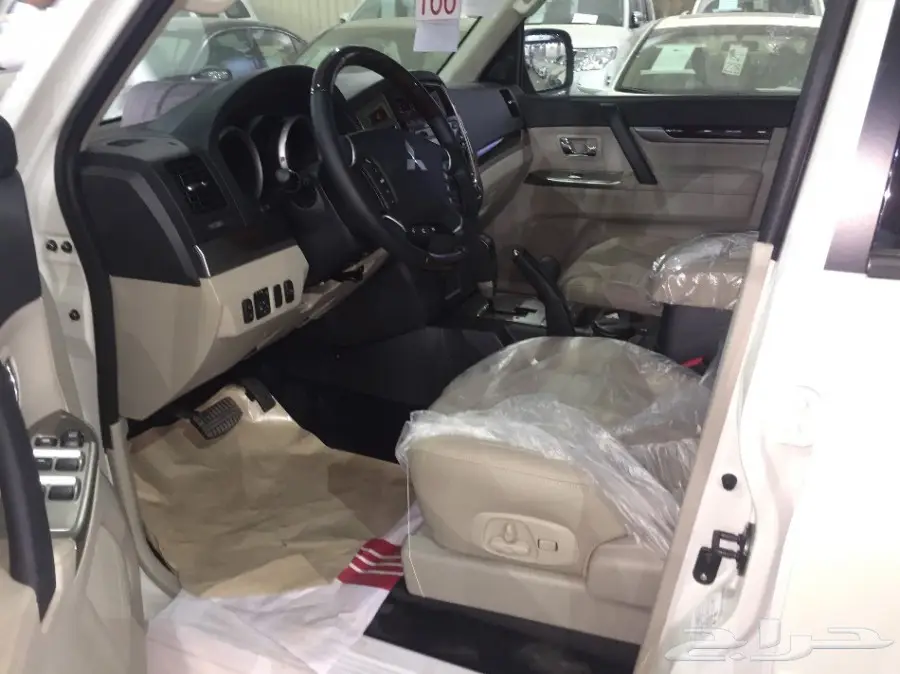 باجيرو 2017 سعودي 3.8 فل كامل علامات ذهبية (image 14)