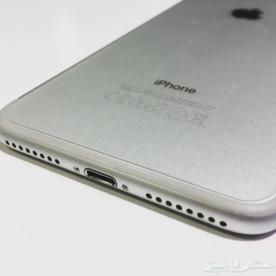 iPhone 7 Plus 128GB Silver - بحالة كالجديد! (image 2)
