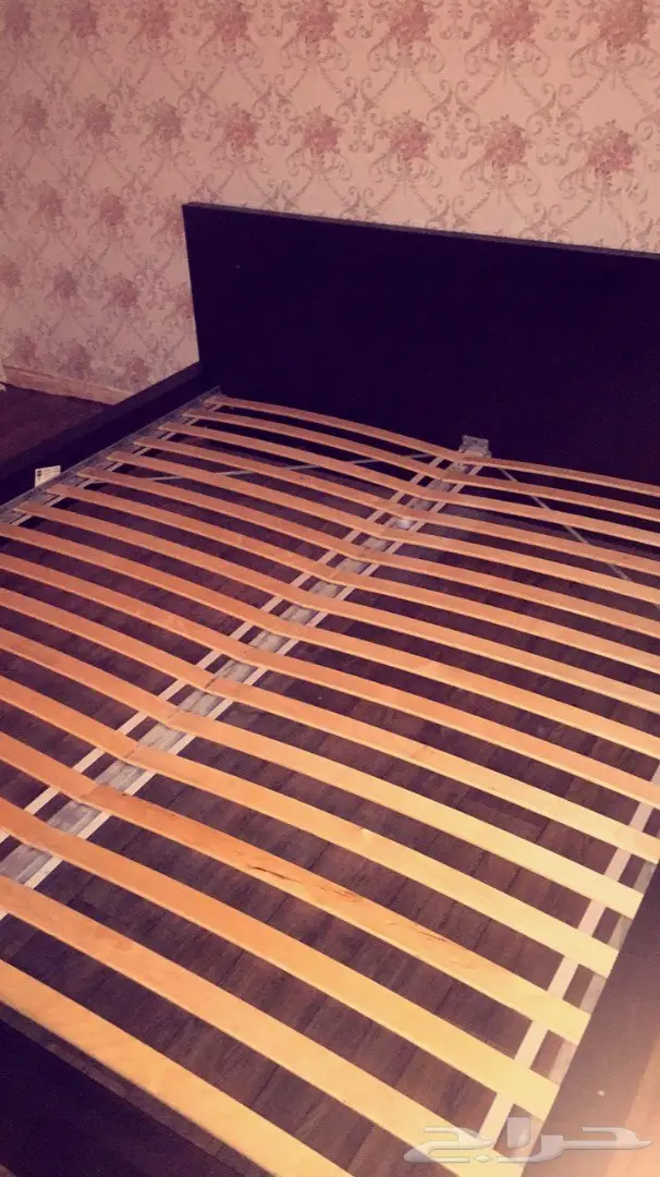 سرير نظيف من ايكيا مع الشرايح (image 1)