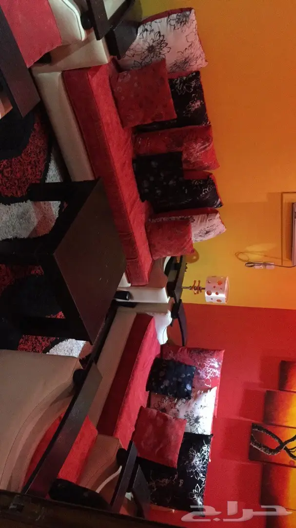 للبيع غرفة نوم كاملة مع طقم كنب