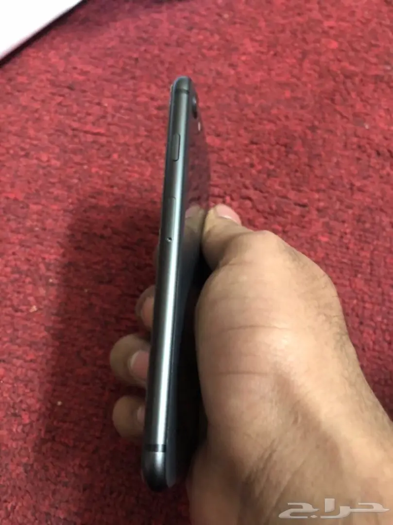 iPhone 8 أسود 64GB - بحالة ممتازة! (image 2)