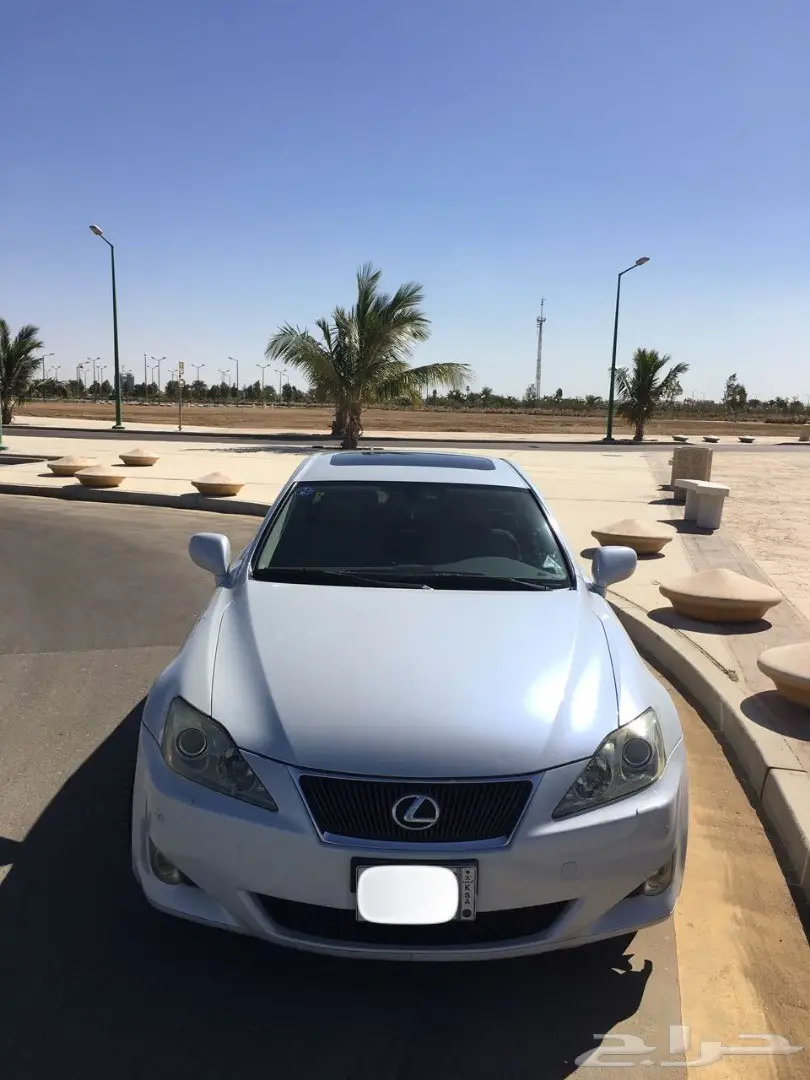 لكزس Is 350 2008 ممشى قليل (image 4)