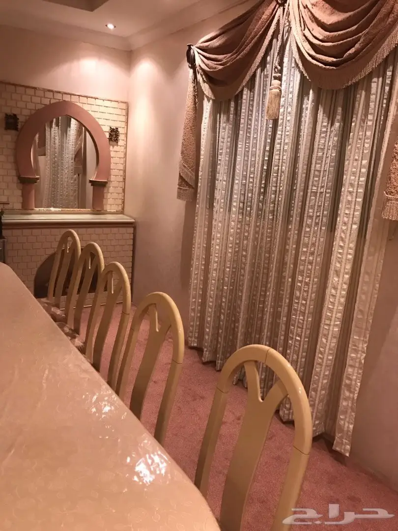 للبيع طاولة طعام 12 شخص (image 2)